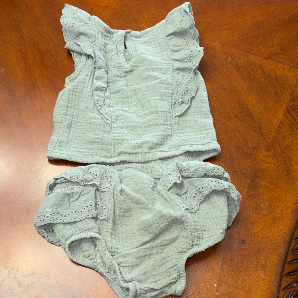Charming Mint Ruffled Diaper Cover Set - Picture 6 of 9